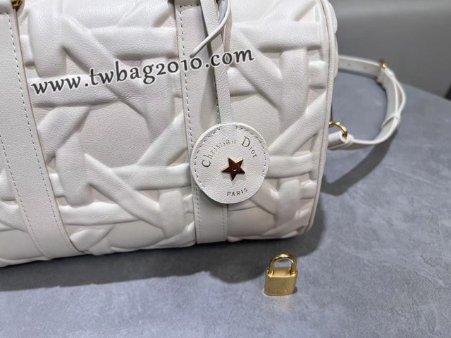 Dior专柜新款迪奥顶级原单杏色压花菱格Groove25大号手袋 djfk1208